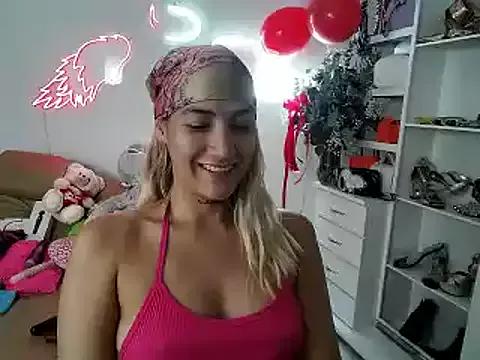 mandy_berrys from StripChat