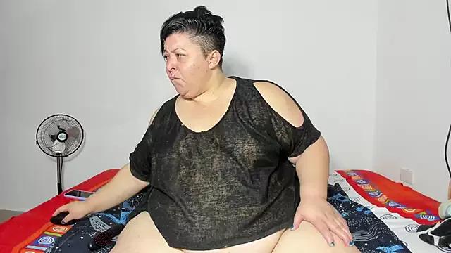 MANDY_MEGA_ASS_BBW from StripChat is Freechat