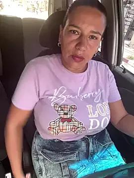 Mara_luxx from StripChat is Freechat