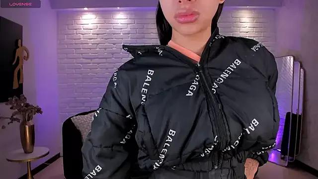 MaraRicci from StripChat