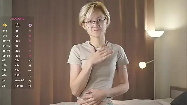 MargertDoyen from StripChat is Freechat