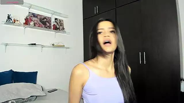 marianaandvalen from StripChat is Freechat