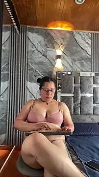 Marianasmitt from StripChat is Freechat