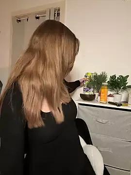 MaribelRiver from StripChat is Freechat