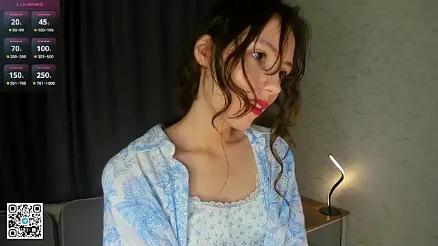 MariellaGrosclaude from StripChat is Freechat