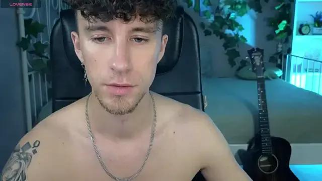 mark_caron from StripChat is Freechat