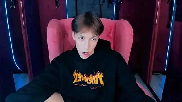 MarkBranston from StripChat is Freechat