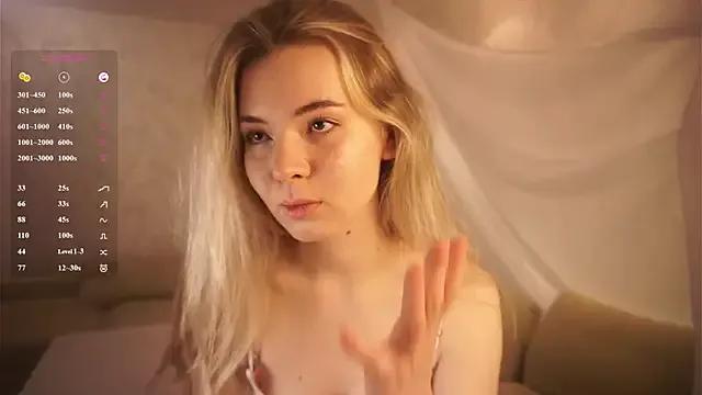 MarlinVarian from StripChat is Freechat