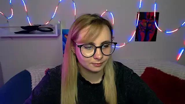 MarryKiss33 from StripChat