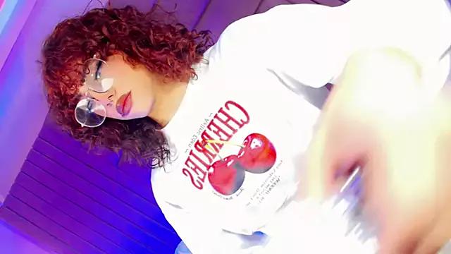 maryam-fox from StripChat is Freechat
