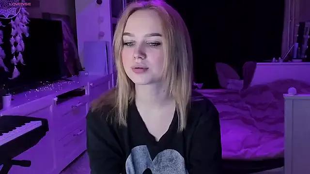 Checkout girls naked models with similar nickname. Cute sexy Free Models.