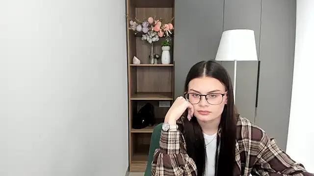 MaryIouiseBroome from StripChat is Freechat