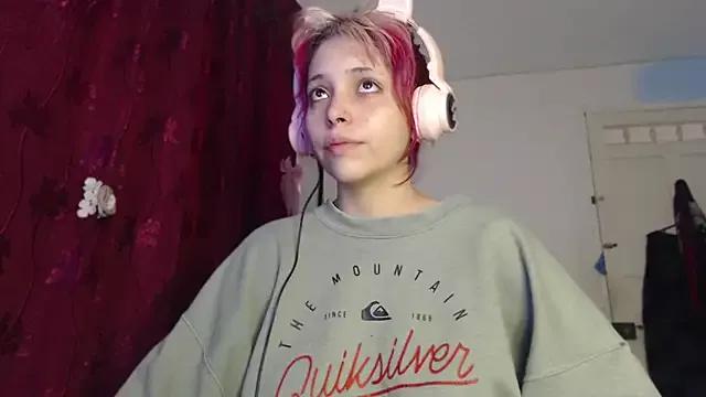 MaryJannes from StripChat is Freechat