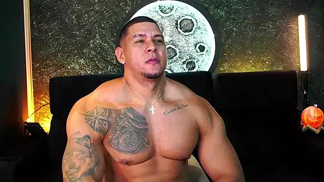 MassimoWalton2 from StripChat