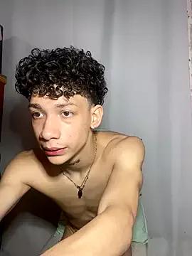 mateodeamjo from StripChat is Freechat