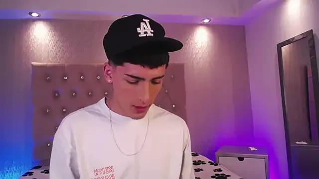 MateoMitchell from StripChat is Freechat