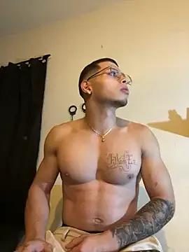 Matt_your_master_ from StripChat is Freechat