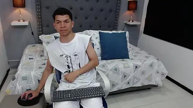 matteo_foxx from StripChat is Freechat