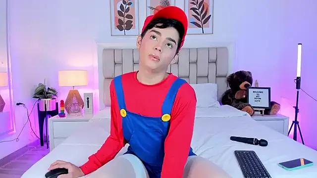 Maxi_little from StripChat is Freechat