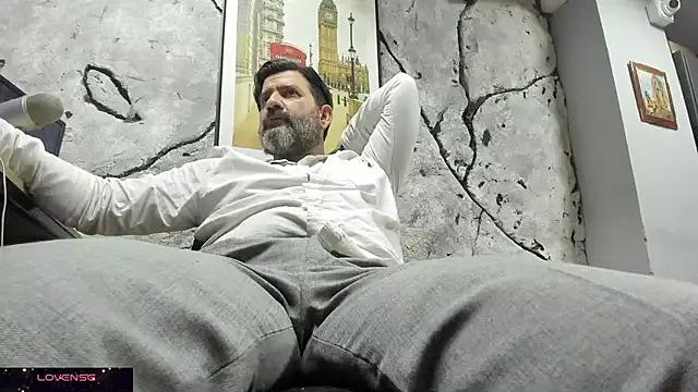 Maxi_thebig_daddy from StripChat is Freechat