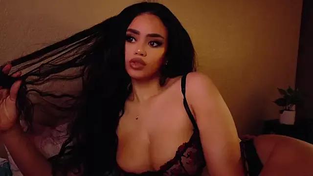 MayaIndica from StripChat is Freechat