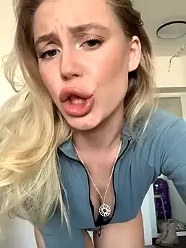 meanexx from StripChat is Freechat