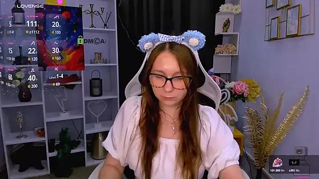 meddi_gold from StripChat