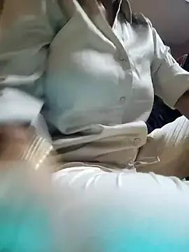 Meenu_bhabhi547 from StripChat