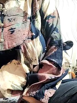 Meenu_bhabhi547 from StripChat