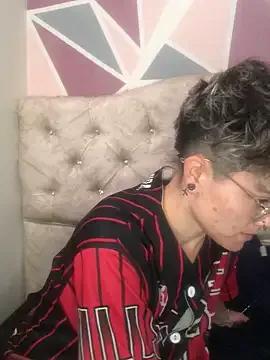 megan222_ from StripChat is Freechat