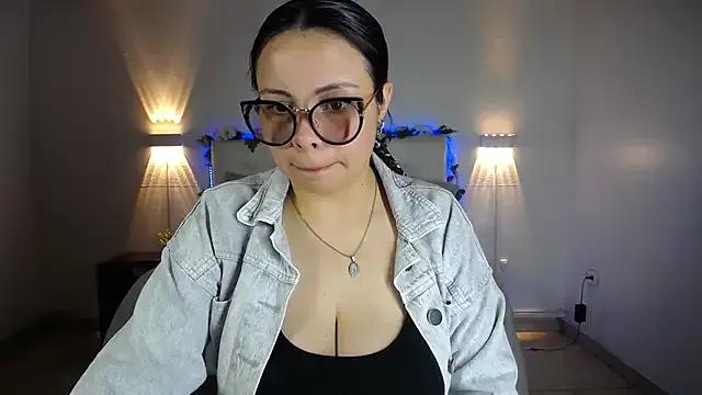 Megan_05_ from StripChat is Freechat