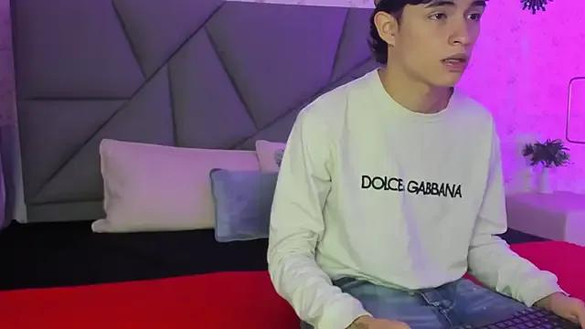 meganandtylerr19 from StripChat is Freechat