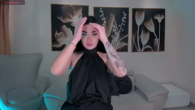 MeganCross1 from StripChat