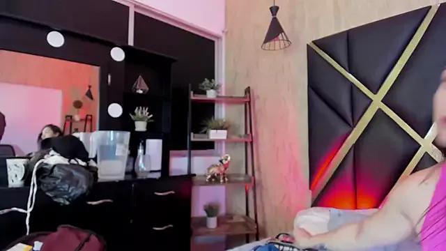 MeganHoffmaan from StripChat is Freechat