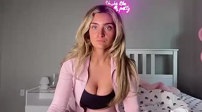 meggsworld from StripChat