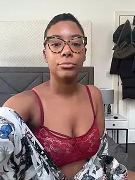 Melia_Rayne from StripChat is Freechat