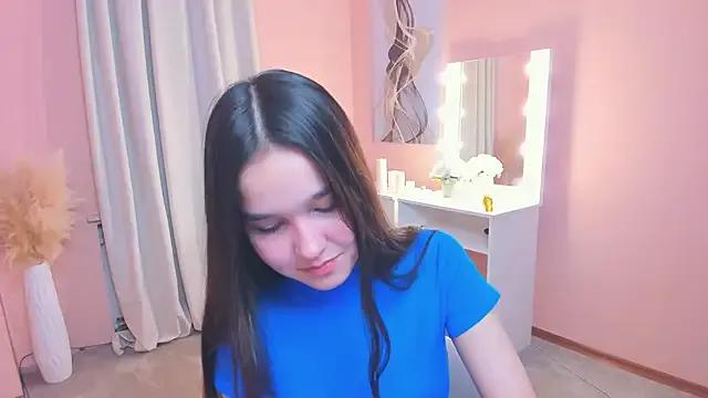 MeliaMelchiori from StripChat is Freechat