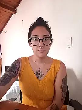 Melinerd from StripChat is Freechat