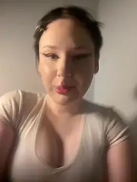 Melissa-Kiss from StripChat is Freechat