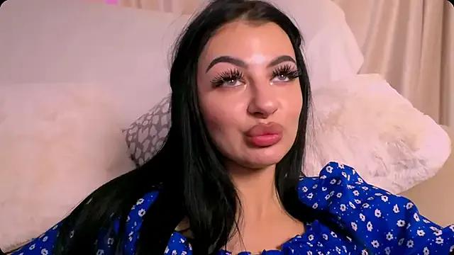 MelissaRayee from StripChat is Freechat