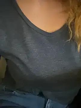 melisss2 from StripChat is Freechat