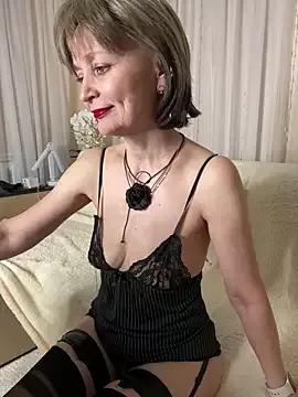 Melljoy from StripChat is Freechat