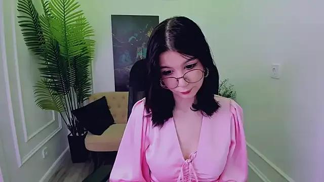 MeLLSawertyq from StripChat