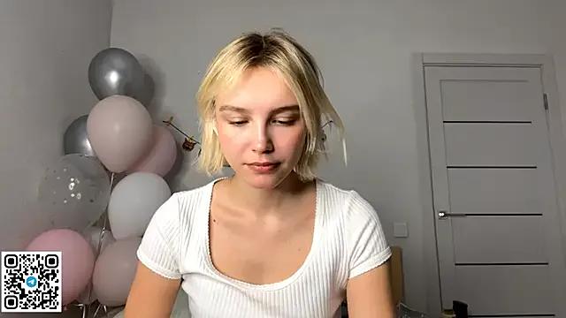 MelodyImam from StripChat is Freechat