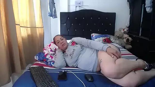 merryymaturee_ from StripChat