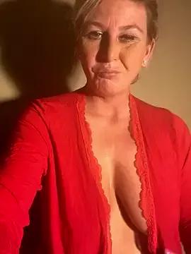 messyelle69 from StripChat