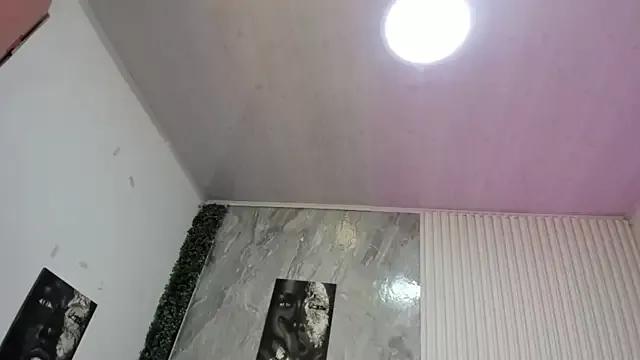 Mia_daviex from StripChat is Freechat