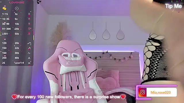 Mia_rose_20 from StripChat is Freechat