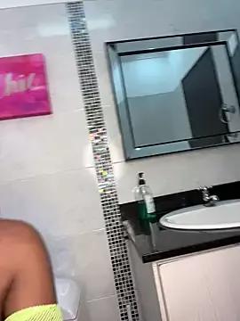 MiAlmaXXX from StripChat is Freechat