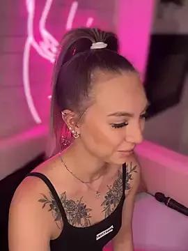 MiaMinx from StripChat